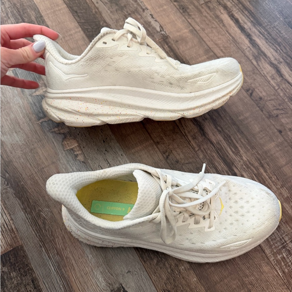 Hoka Clifton 9